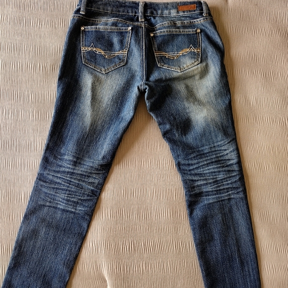 Almost famous premium girls jeans - Picture 3 of 8